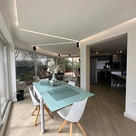 , Piscine Aux Portes De Monaco *